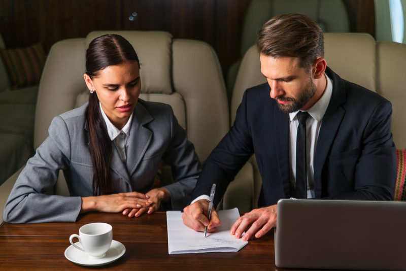 Travailler sans contrat : ce que risquent le salarié et l'employeur