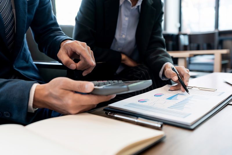 Inbound vs outbound marketing : lequel choisir selon votre budget ?